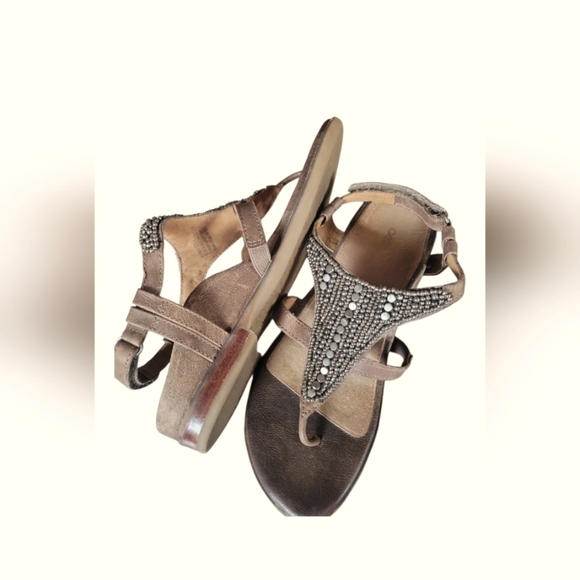 Aetrex Women's Chic Beaded Tan Leather Thong Velcro Closure Sandals Sz 38 - Picture 4 of 9